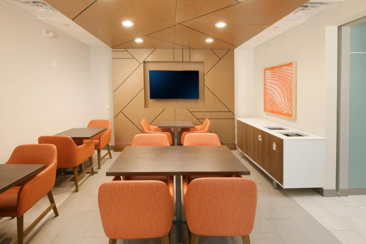 Holiday Inn Express & Suites - Williamstown - Glassboro By Ihg מראה חיצוני תמונה