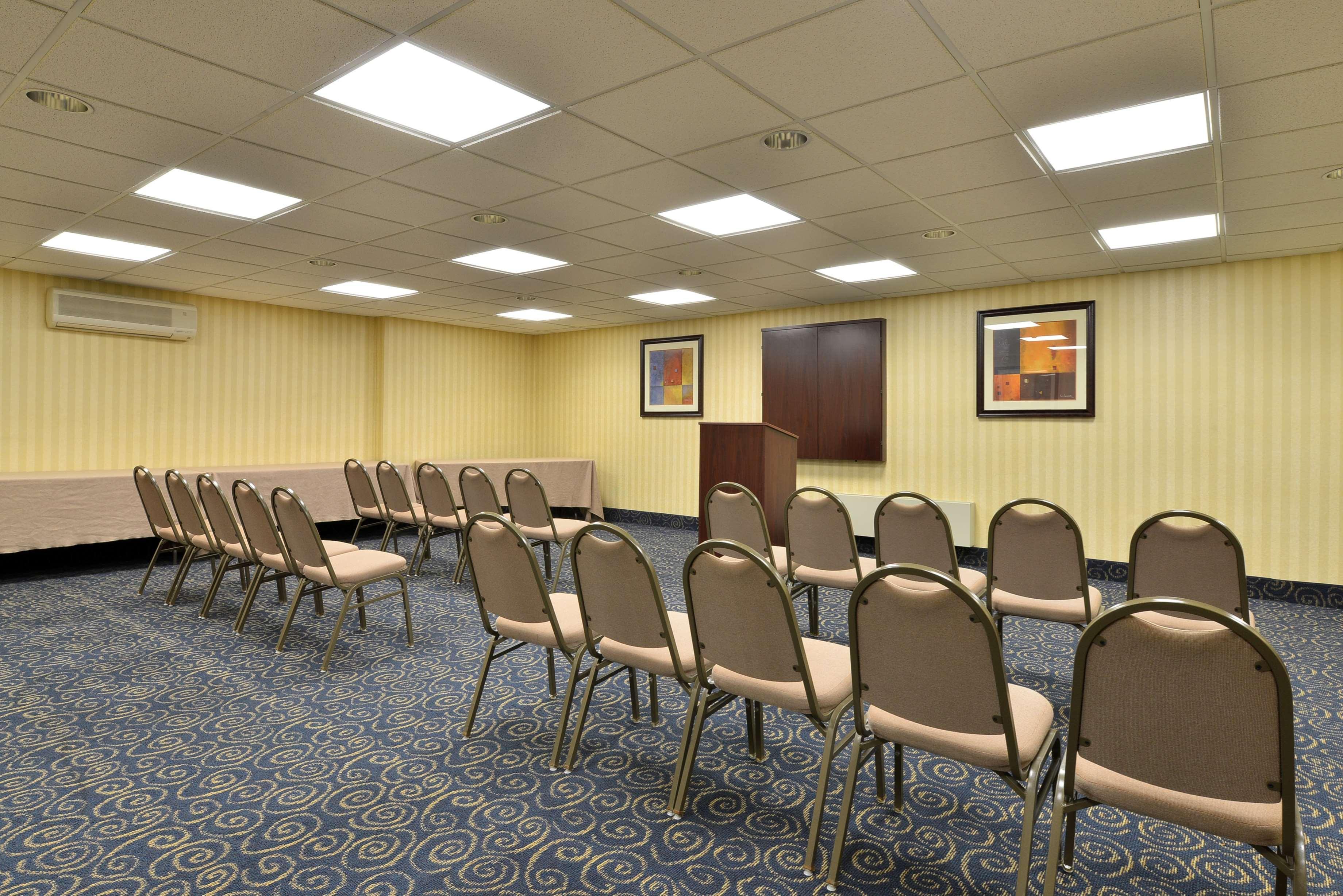 Holiday Inn Express & Suites - Williamstown - Glassboro By Ihg מראה חיצוני תמונה