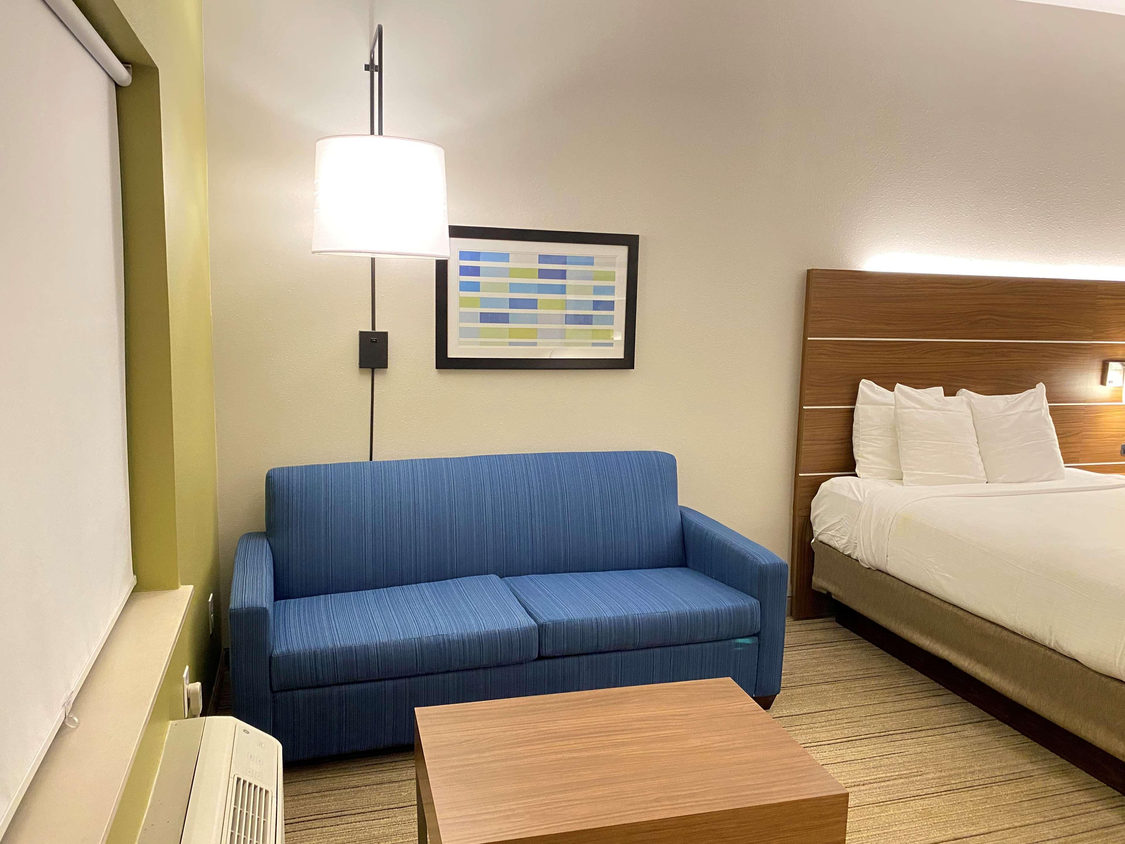 Holiday Inn Express & Suites - Williamstown - Glassboro By Ihg מראה חיצוני תמונה