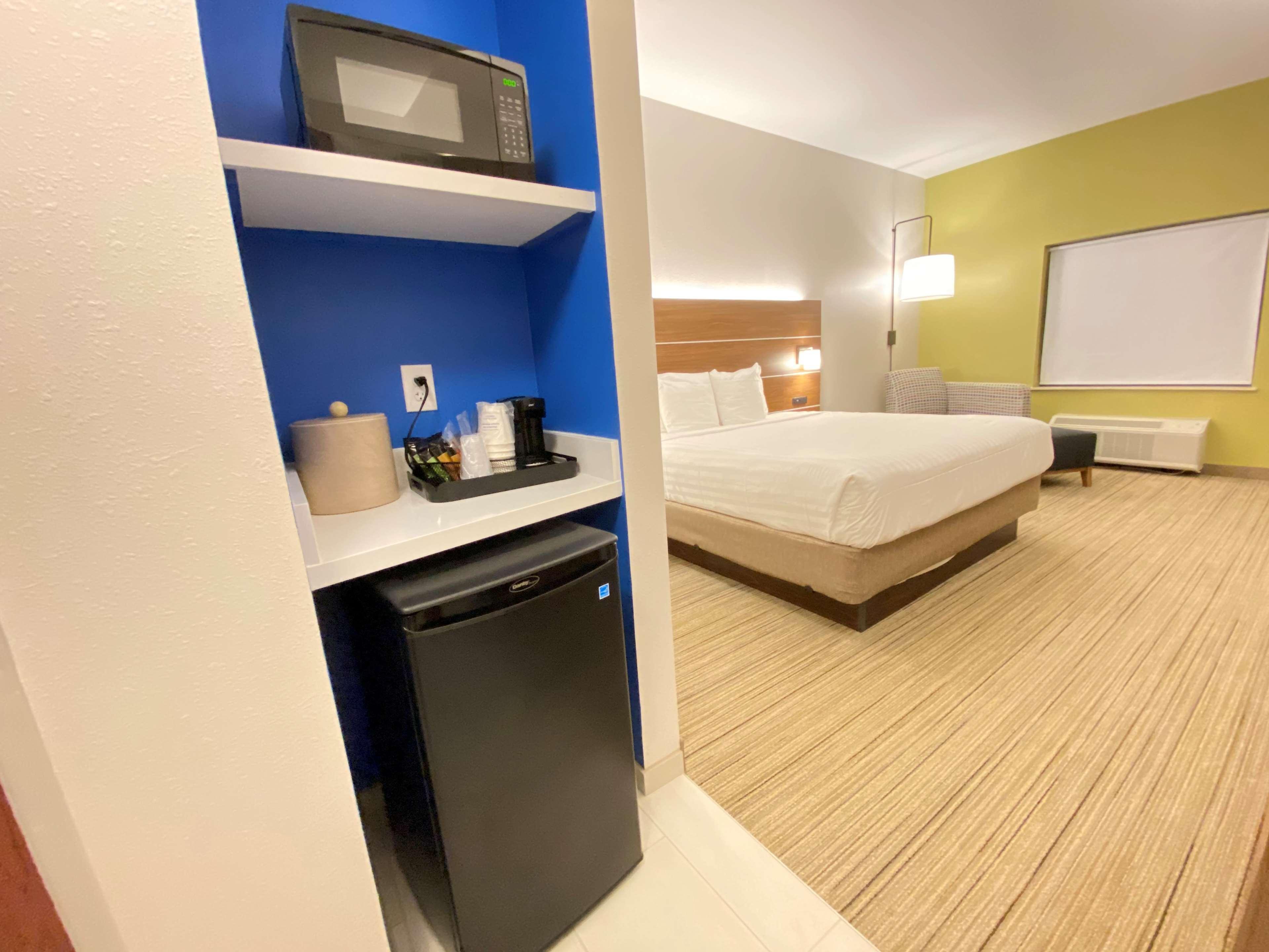 Holiday Inn Express & Suites - Williamstown - Glassboro By Ihg מראה חיצוני תמונה
