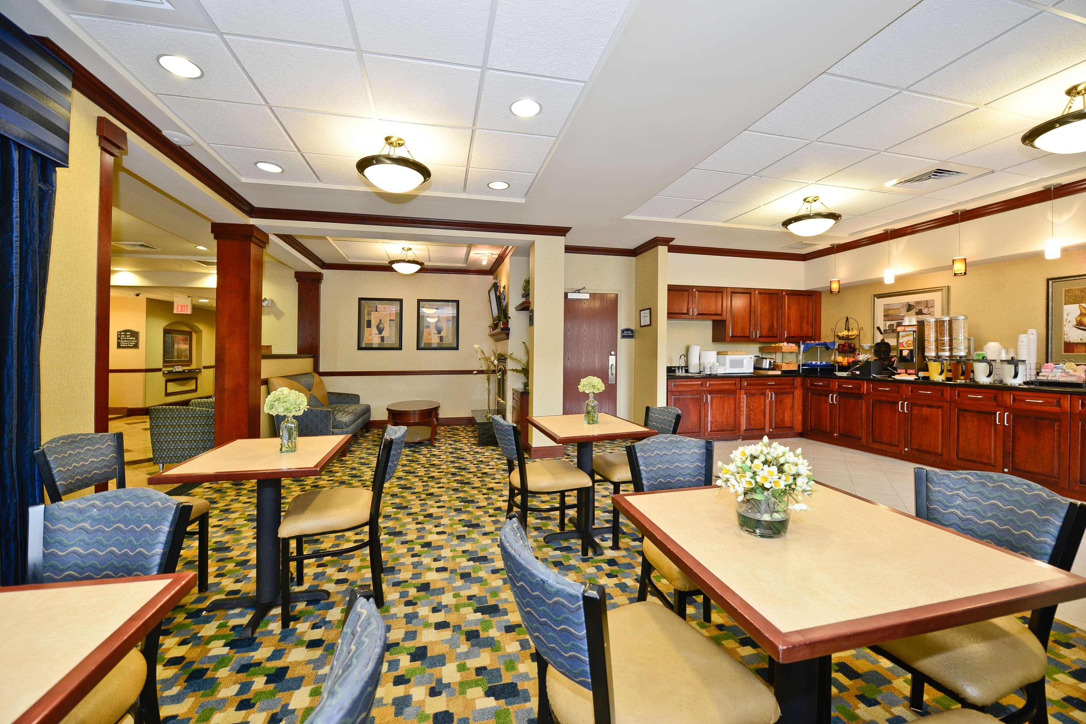 Holiday Inn Express & Suites - Williamstown - Glassboro By Ihg מראה חיצוני תמונה